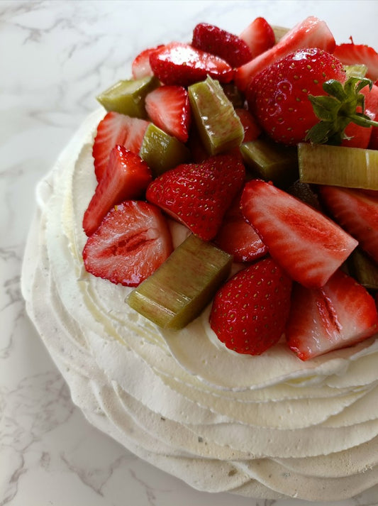 Pavlova fraise-rhubarbe