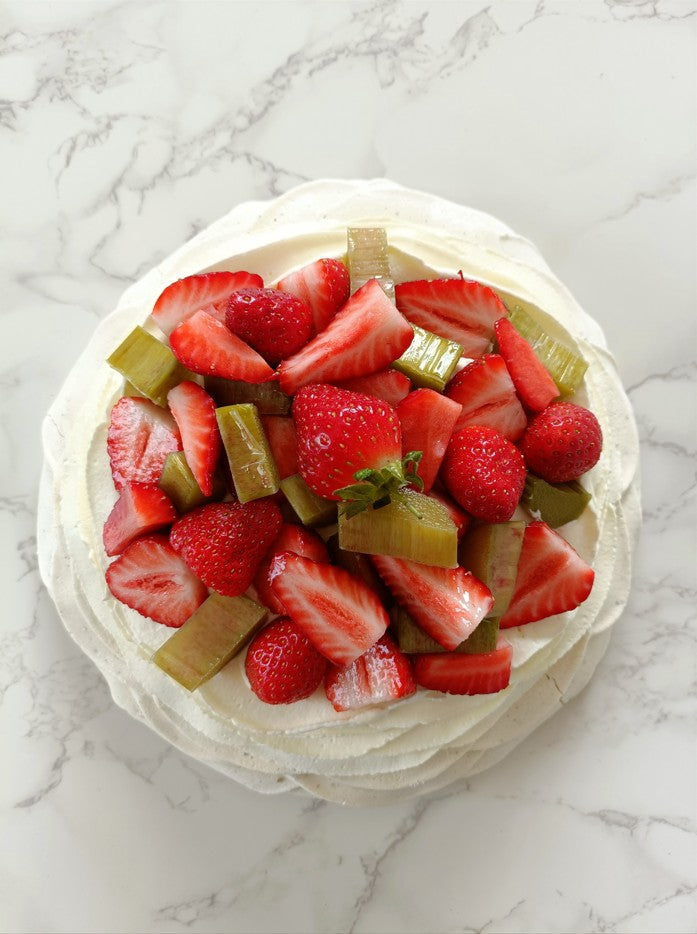 Pavlova fraise-rhubarbe
